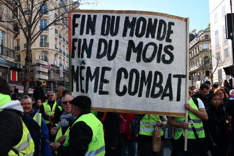 « Fin du monde, fin du mois » : les luttes sociales et écologiques se rejoignent à la Marche du siècle pour le climat, le 16 mars 2019 à Paris / ©Maëlys Vésir